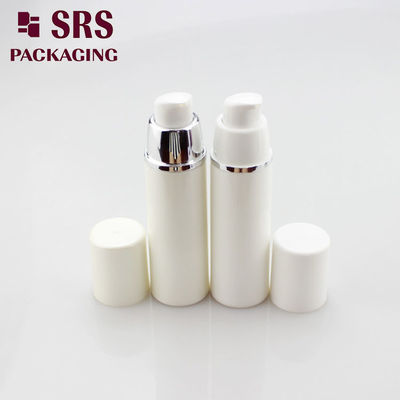 comprar A024 botella blanca y tapa blanca con línea plateada botella sin aire de PP para loción de suero online manufacture